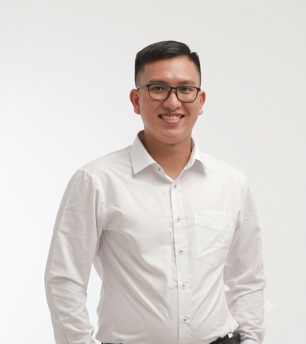 Ethan, the mastermind behind Eat Da Nang tours